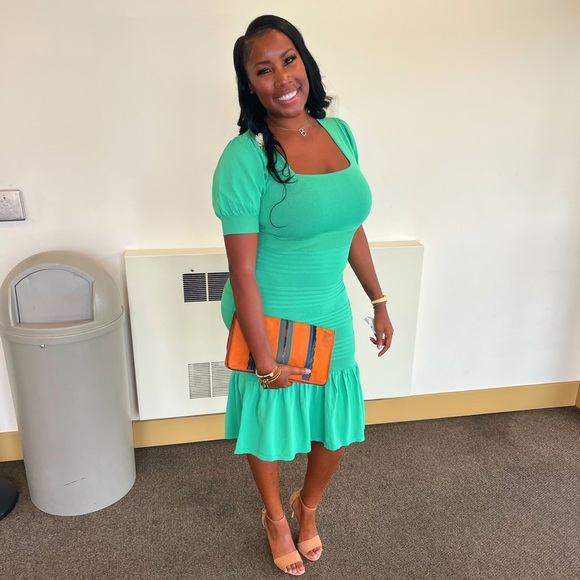 eva mendes for New York & Company Dresses & Skirts - Cute green dress